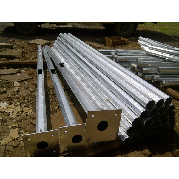 Tiang PJU 8 meter oktagonal ornamen galvanis 