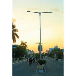 Tiang Lampu PJU oktagonal angle ornament 