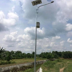 Tiang Lampu Tenaga Surya oktagonal single paraball 10m hdg 