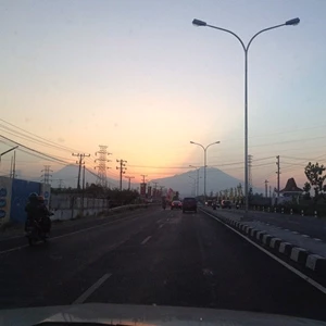 TIANG LAMPU JALAN PJU 